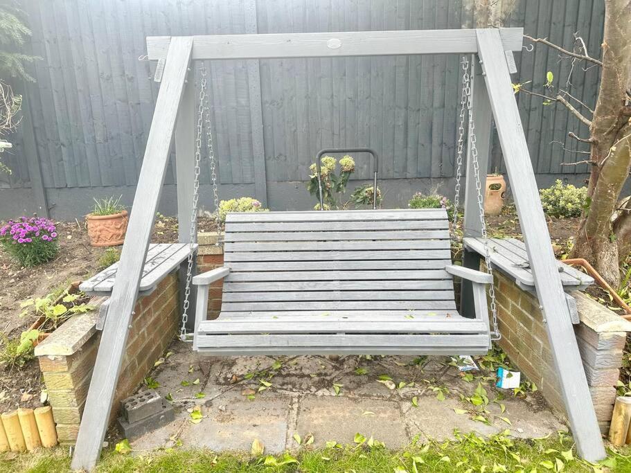 Вилла 4 Bed House In Daneby Road,Se6 Catford Экстерьер фото