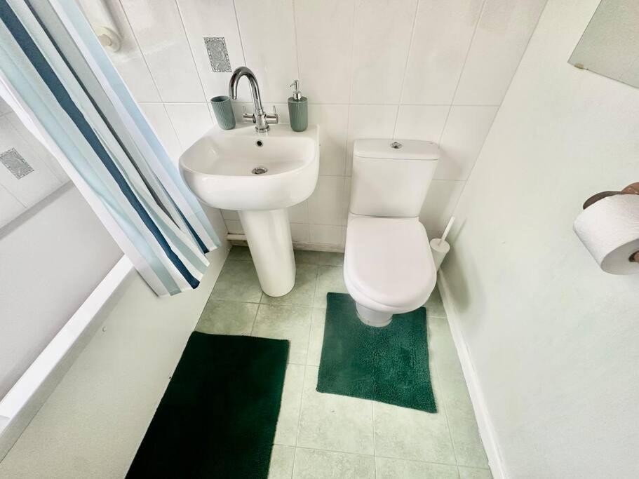 Вилла 4 Bed House In Daneby Road,Se6 Catford Экстерьер фото
